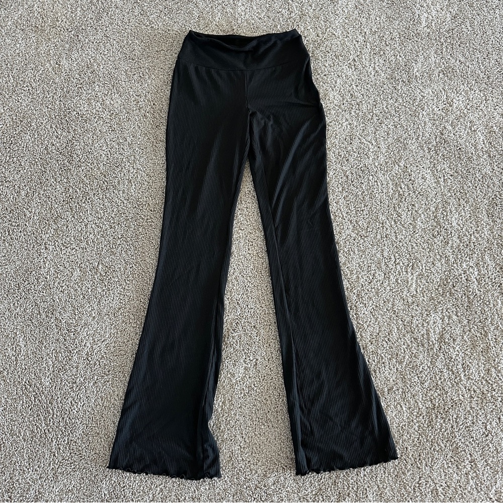 SO— Black Flared Ribbed Pants